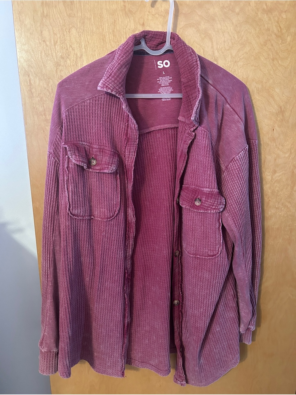 SO mauve waffle-knit button front shacket